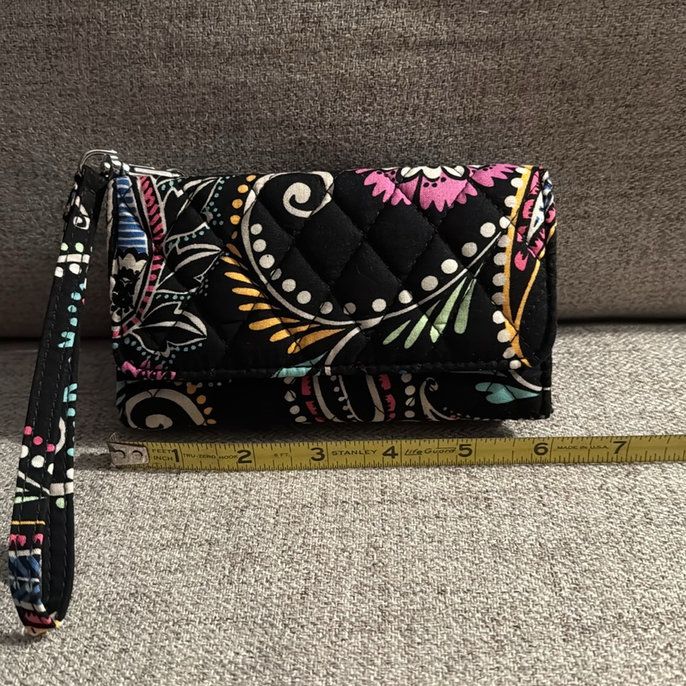 Vera Bradley Bandana Swirl All-in-one Wristlet Wallet - Picture 8 of 8